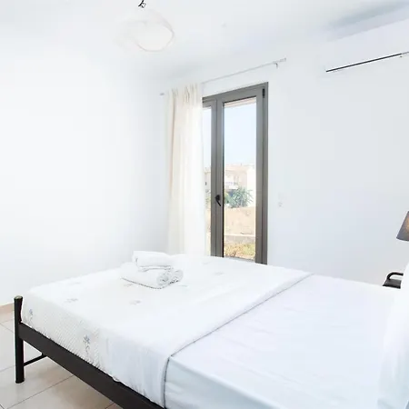 Tulipa Suites Yefira Exterior photo